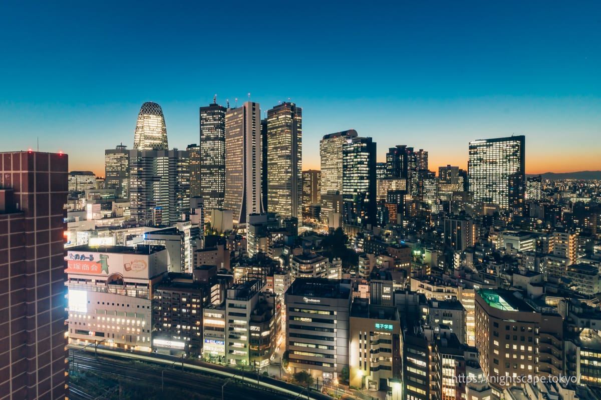 新宿の高層ビル街