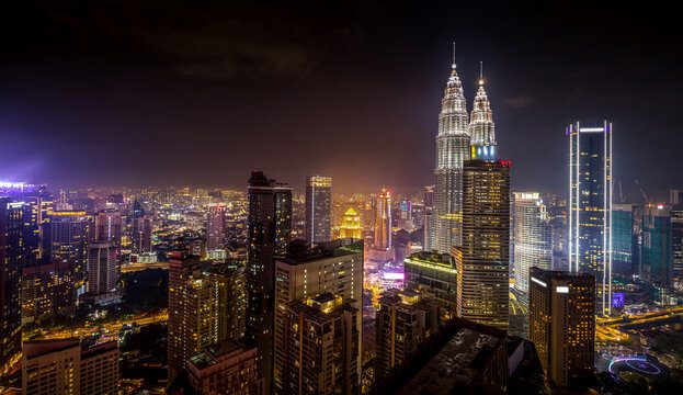 Pemandangan Langit Malam KLCC